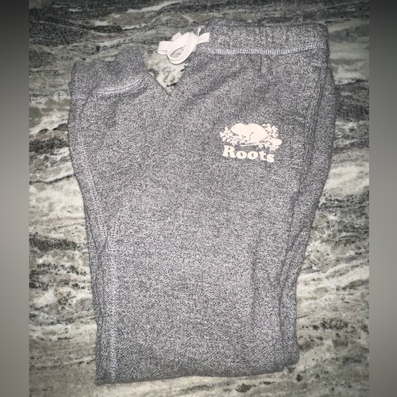 Roots Grey Sweatpants Joggers - Picture 1 of 5
